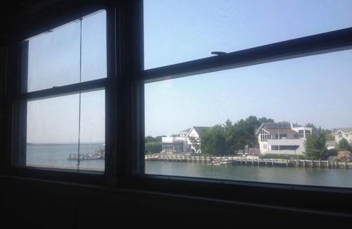 Harvey Cedars House | Discover Harvey Cedars Waterfront 6 Bdrm Beach House