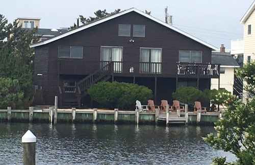 Harvey Cedars House | Discover Harvey Cedars Waterfront 6 Bdrm Beach House