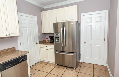 Mooresville House | Discover a Spacious House with Huge Backyard near Lake Norman