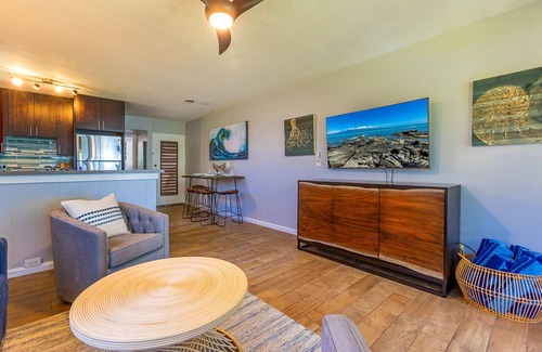 Kahana Condo | New Listing! Mahina Surf 111! Stunning Ocean View! Special Summer Rates!