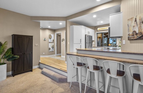 Century West Condo | Experience Mt. Bachelor Village Condo: Views & Private Hot Tub