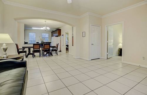 Spring Branch Central Condo | Modern 4-Bedroom Condo with Kitchen & Breakfast Included