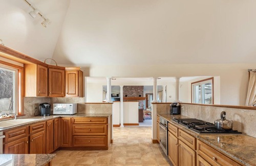 Prides Crossing House | NEW LISTING ON BEACH Private Coffin's Beach sleeps 14 - La Casa de la Playa