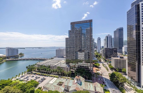 Downtown Miami Condo | W Hotel 24th Floor: Oceanfront Views with Pool & Spa