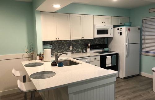 New Port Richey Condo | Peaceful 2-Bedroom Condo by Golf Course - Rated 9.6/10
