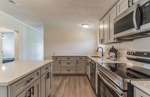 Groveland Cottage | NEW LISTING! Relaxing 4BR Hideaway in Groveland by RedAwning