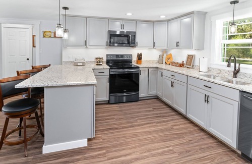 Lakeview House | Unique Riverfront Retreat with Private Amenities and Top Rating