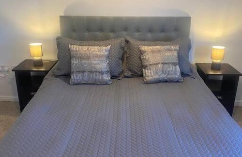 Colchester Apartment | Cozy One Bed Apartment for Families - Perfect Getaway!