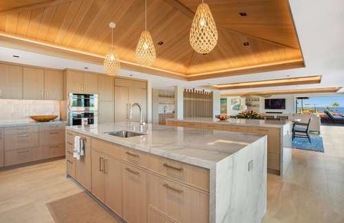 Kamuela House | Dreamy Hawaiian Escape at Mauna Kea Fairways South 22