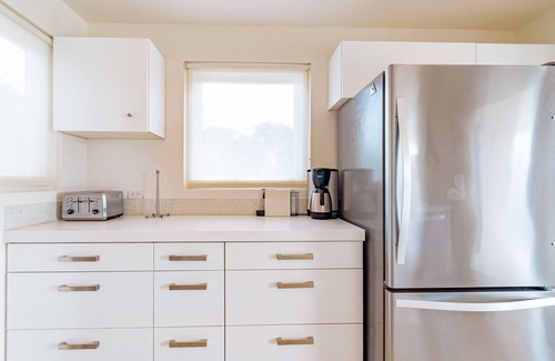 Santa Cruz House | New Listing: Scenic Views with Horizon Pool & Spa Amenities