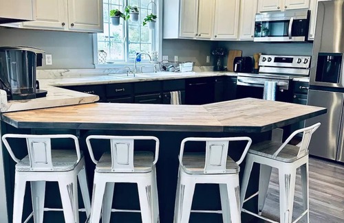 Spring Lake Apartment | Experience the Lake House: Family & Pet Friendly Stay