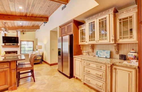 Boca Raton House | New Listing! Upscale Pool Home in Prime Location