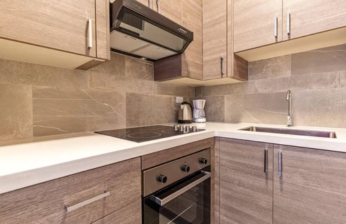 Rancho Condo | Explore New Location: Family-Friendly Amenities Await