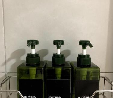 Legazpi Village Apartment | New & lovely 1 BR Makati condo
