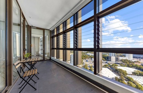 Sydney Olympic Park Apartment | Prime 2 Bedroom Apartment in Olympic Park - Rated 10/10!