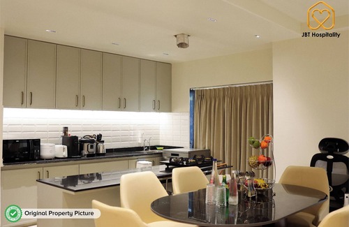 Vadodara Apartment | New Lux Apts Terrace Garden, Pizza Oven Full Service Fully equipped for NRIs