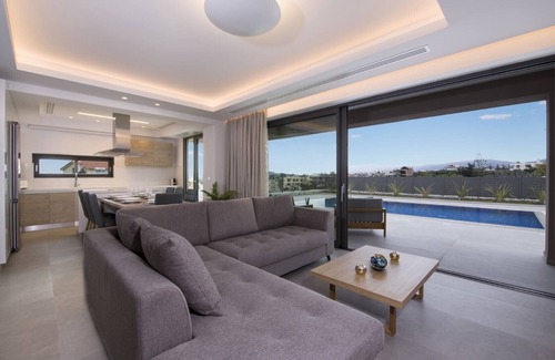 Kato Galatas Villa | New Villa with Private Pools, Sauna & Hot Tub - Ideal Getaway