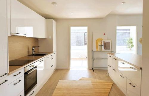 Pasila Apartment | Modern 4-Star Apartment with Terrace & Prime Location