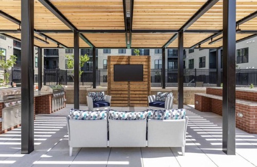 Mill River Apartment | Pet-Friendly 1BD Apartment Near Yale with Top Amenities