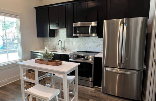 Auburn Cottage | Premier 1BR Cottage in Downtown Auburn - Guest Rated 9.8