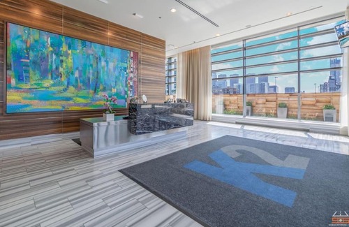 Downtown Chicago Apartment | Top-Rated 3-Bedroom Apartment in Chicago with Pool Access