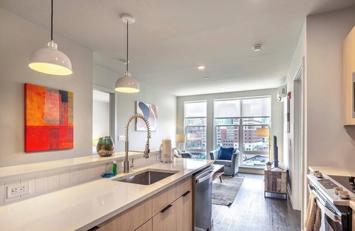 Downtown Apartment | New Luxury Apt Downtown with Pool