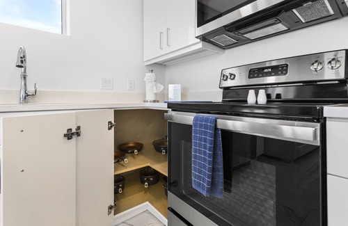 Treasure Island Condo | Exceptional Beachfront Condo Resort with Pool & Pet Friendly