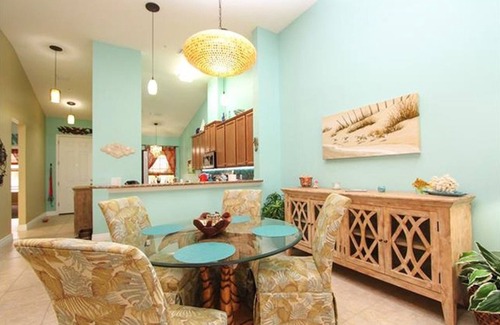 Biggar Condo | Elegant Condo Retreat Steps from Beaches with Pool Access