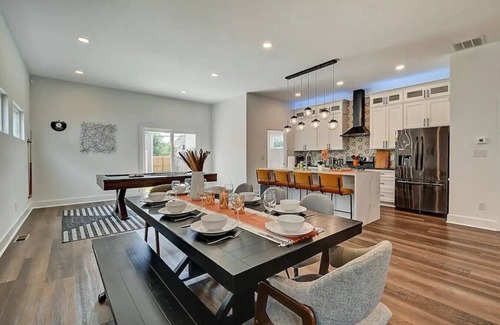 Fountain Square House | Modern Home with Pool Table, 10 Min to Downtown