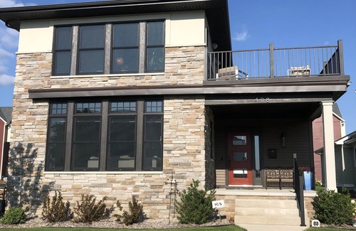 South Bend House | Modern Retreat on ND Ave: Family & Pet Friendly Stay