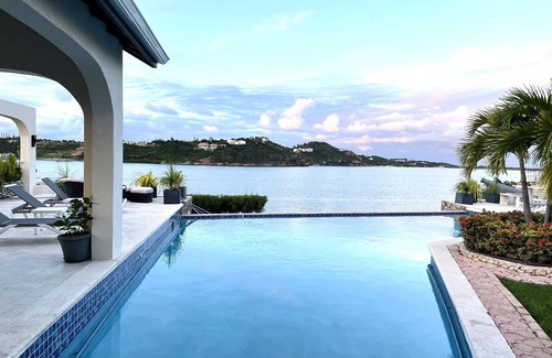 Maho House | Beautiful 5-Bedroom Villa with Private Pool & Lagoon View