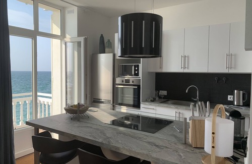 Parame Apartment | Beautiful Oceanfront Apartment with Magnificent Sea Views