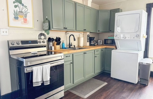 Rimmon Heights Apartment | Perfect City/Nature Escape Near Boston & Lakes, Pet Friendly