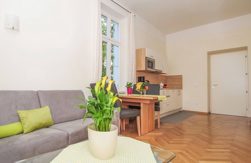 Merano Apartment | Modern Apartment in Quiet Central Meran with Pool & Spa