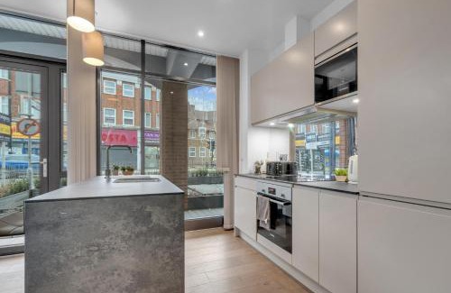 Yiewsley Apartment | Modern Apartment Near Heathrow Airport - Rated 9.1/10