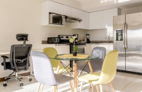 San Jose Apartment | Modern Apartment with Pool - 15 Minutes from Airport