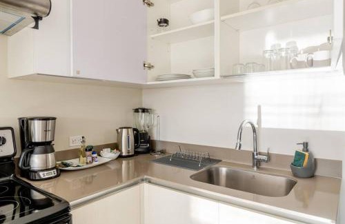 San Jose Apartment | Modern Apartment with Pool - 15 Minutes from Airport