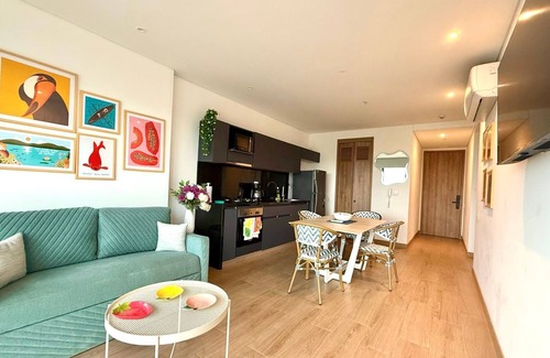El Cabrero Apartment | New & Modern 21st Floor Unit Near Historic Center