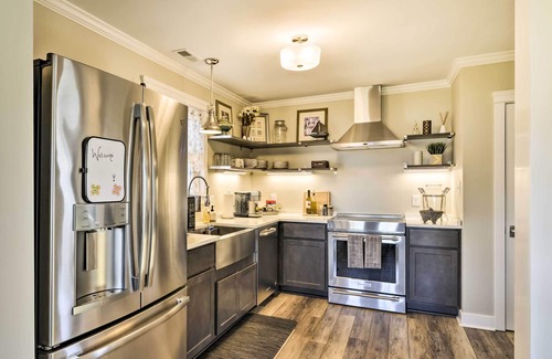 Deltaville Apartment | NEW! Modern Deltaville Suite: Inlet Access On-Site