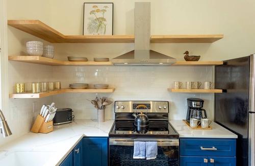 Chattanooga House | Modern Guest House in Southside - Pet Friendly & Family-Centric