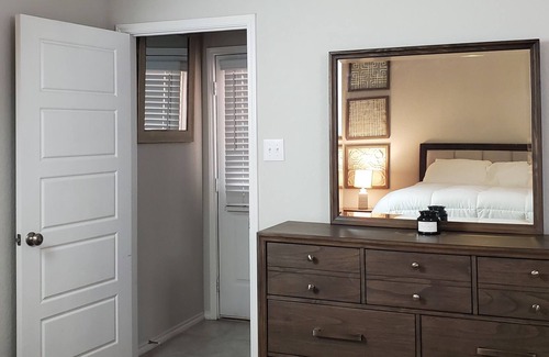 Converse House | Modern Home Near Downtown & Pearl Brewery - Guest Rated 9.6