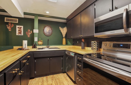 Pine Cabin | NEW! Modern, updated 2-bedroom cabin with WiFi, games and views in quaint Pine
