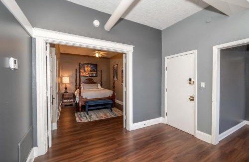 Newport House | New Monmouth Loft 1 - City Chic 1 BDR