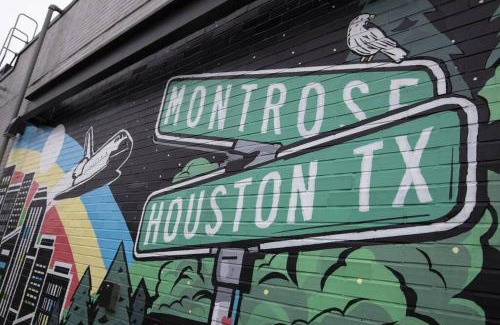 Neartown Apartment | NEW Montrose Gem! Central to Museum District & Downtown Houston