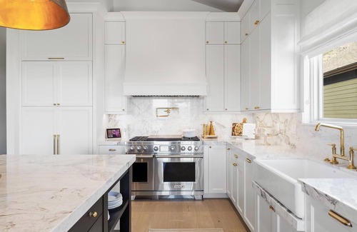 Eden House | New Mountain Luxury and Wellness Retreat Full Home