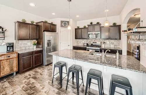 Woodmoor House | Relaxing Mountain Retreat Near Air Force Base with Spa & Pool