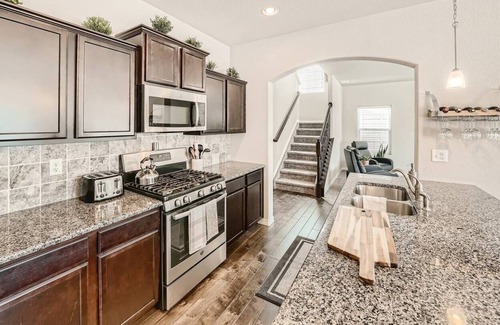 Woodmoor House | Relaxing Mountain Retreat Near Air Force Base with Spa & Pool