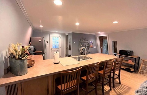 West Dover Ski Chalet | Mountain Retreat: Mt Snow Chalet with Privacy & Amenities