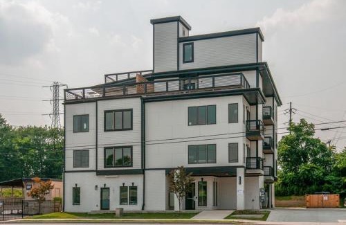 Nashville Apartment | Stylish Nashville Condo with 2 King Beds Near Entertainment
