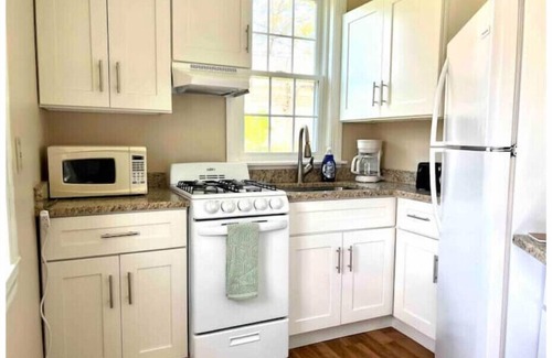 East Falmouth Cottage | Escape to Nature's Nook: Peaceful Cottage for Families